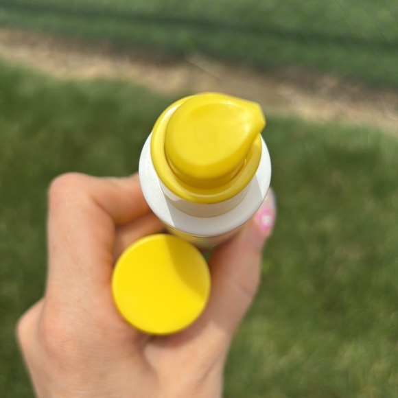 Brand New Eleven By Venus Williams Unrivaled Sun Serum SPF 40 Sunscreen - Picture 7 of 8